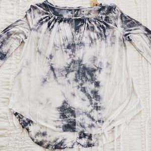 Tie-dye American Eagle blouse!! BRAND NEW!!